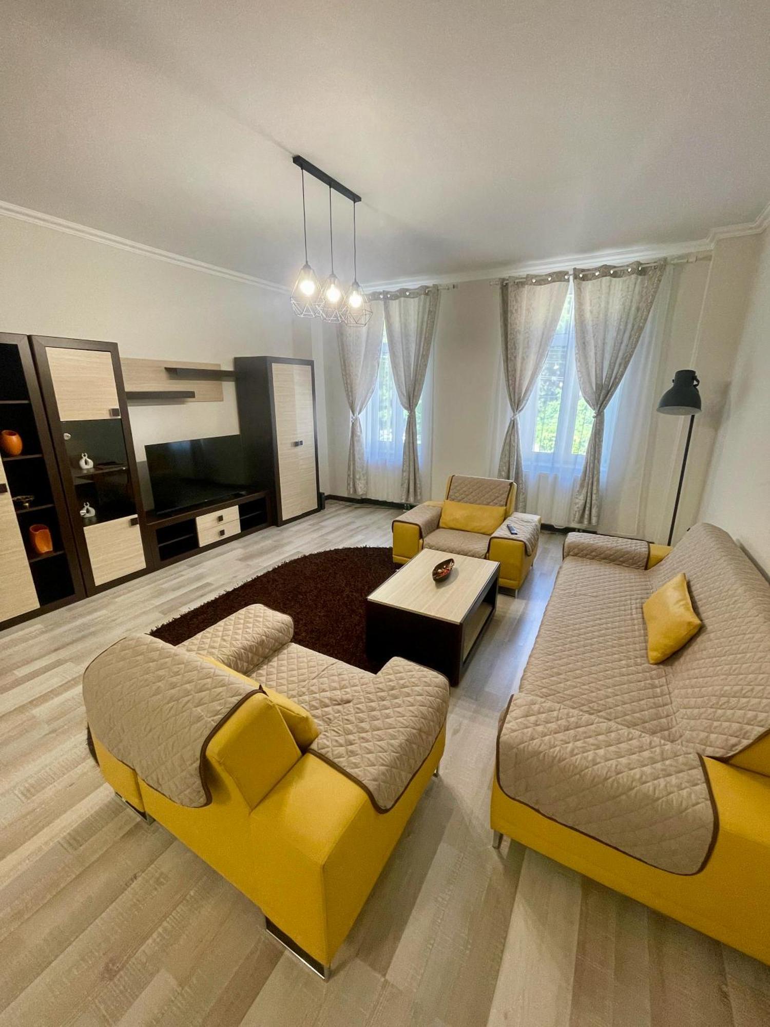 Căn hộ Enjoy - Spacious Retreat In Our